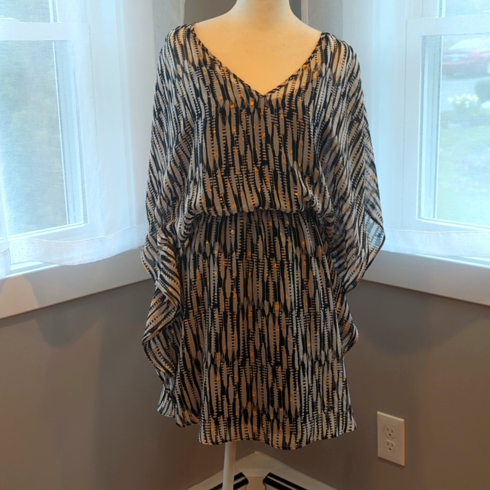 Express Black And White Lightweight Tunic Dress